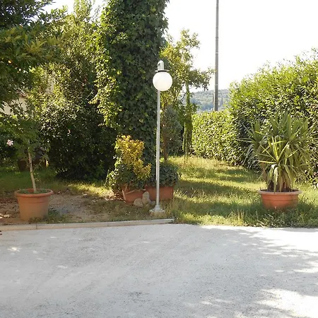 Oasi A Casa Di Vale פיסטויה