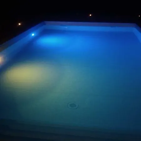 Oasi A Casa Di Vale פיסטויה